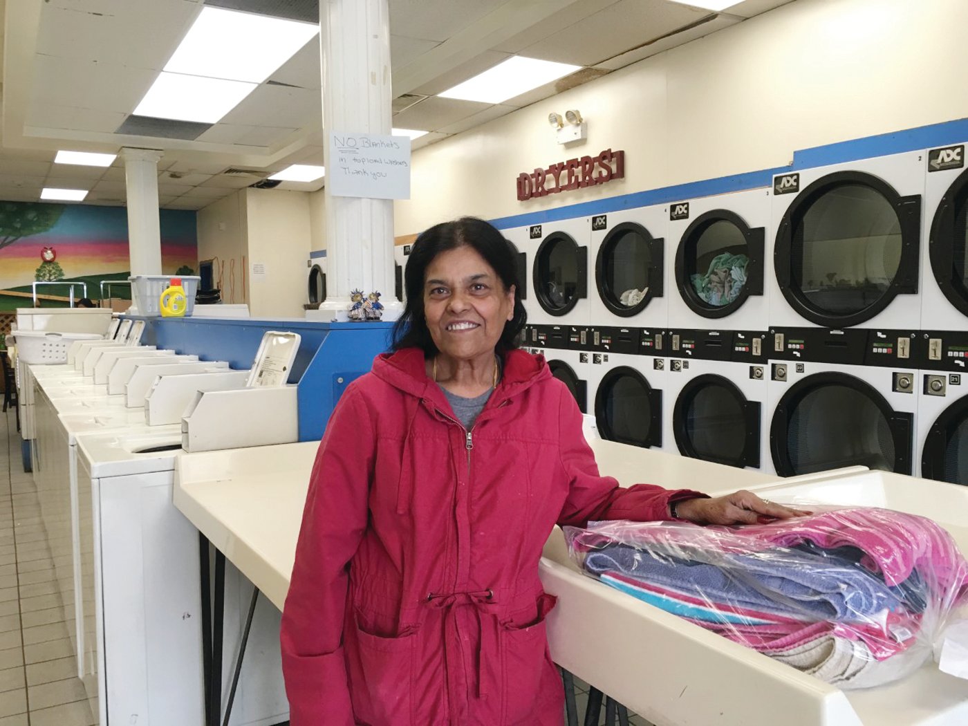 Come to Kaushal Jain of Jain’s Laundry, a familiar laundromat on Putnam Pike in Johnston, for all your wash/dry/fold laundry needs and for self-service washing & drying machines.